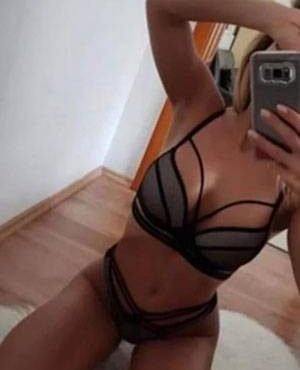 Sonia – Natural Busty Blonde in Nottingham image 189573