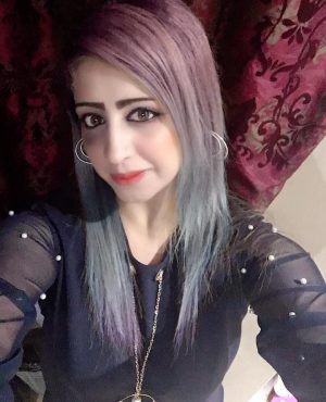 Anglo Indian lady with long flowing blonde hair and a dress size 8/10 all tight and toned image 205312