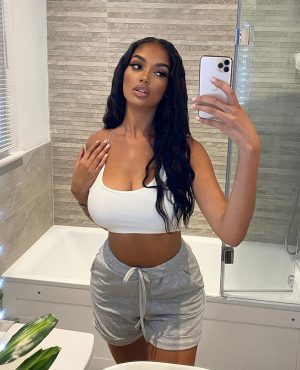 mimi in Abu Dhabi, photo 2