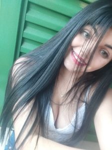 Gata sapeca . image 222960