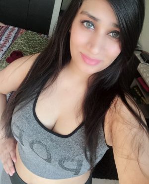 Heena in Dubai, photo 2