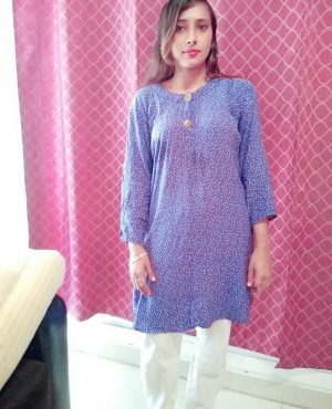 Shruti in Abu Dhabi, photo 3