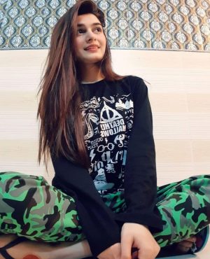 Sarika in Dubai, photo 2