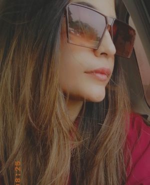 Gunjan in Dubai, photo 2