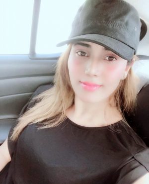 Natasha in Abu Dhabi, photo 3