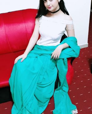 Shazia in Dubai, photo 2