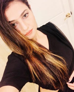 Daisy in Dubai, photo 2