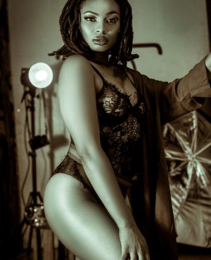 leticia hope in Milan, photo 3