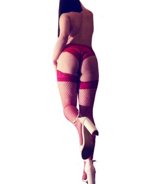 Maya high-class young brunette partygirl visiting escort in London, photo 3
