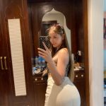 In a few words I would describe myself as a discreet, serious, sociable, spontaneous and clean woman. image 257595