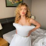 Russian escort model Eva image 259912