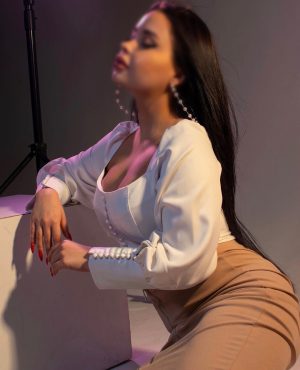 Samira in Dubai, photo 2