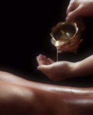 Full body relaxing massage. image 289139