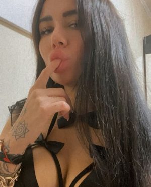 Alexandra in Dubai, photo 2