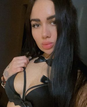 Alexandra in Dubai, photo 3