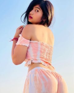 Best luxury Girls from italy! +919660657337 whatsapp image 327558