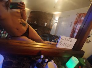 Sexy babe irlandaise tattooé image 336478