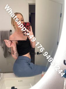 Ich bin für ein gut bezahltes ungezogenes Treffen verfügbar image 337122