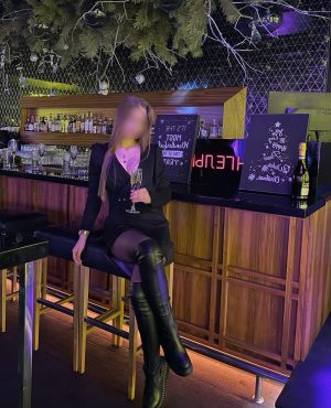 Ilona in Warsaw, photo 3