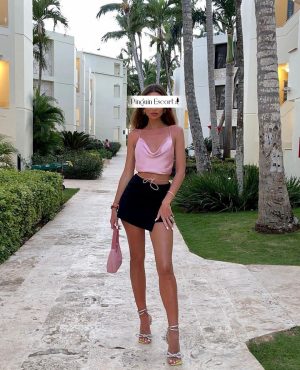 Pinguin Escort Agency *Worldwide Companions* in Munich, photo 2