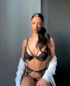 Tanya petite sexy image 388524