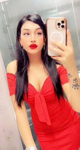 HI I SALMA I 19 YEARS OLD FROM MOROCCO WORKING IN TAKSIM image 417433