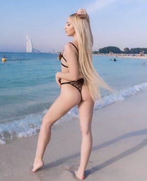 Rina in Prague, photo 3