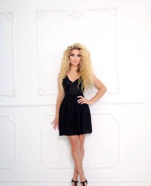Tina in Warsaw, photo 3