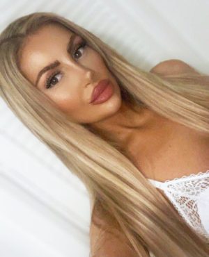Tia busty blonde English escort to visit you in Essex, photo 3