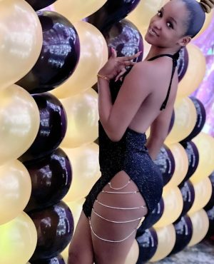 Ebony Rinah in Istanbul, photo 3
