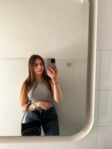 Dylan,

                agency
                Females companion image 545292