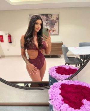 Celin,

                agency
                Stars of the World image 545594