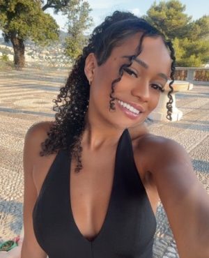 Flora,
                independent image 545843