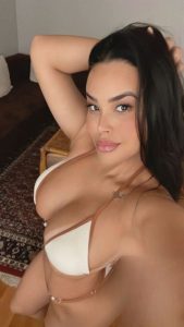 Liz,

                agency
                Pink Passion image 545862