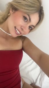 Laura Swesi,

                independent image 546237