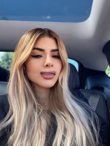 Massandra,

                agency
                Aura image 546488