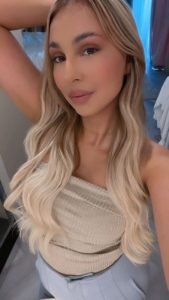 Jessy,

                agency
                Snow-white beauty image 546529