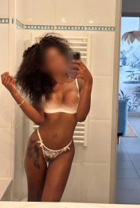 Louise,
                independent image 546804