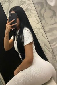 Brittany,
                agency
                Rose image 546852