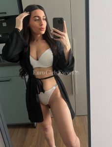 Anora,

                independent image 548042