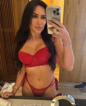 Sabrina Stabili,

                independent image 548269