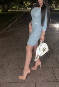 Kseniya,

                independent image 548802