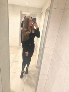 Masha,

                agency
                Snow-white beauty image 548878