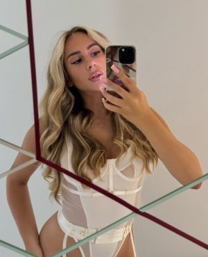 Casey, independent in Paris, photo 2