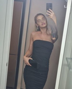 Ivana,
                independent image 549436