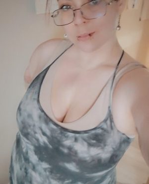 Sarah, independent in Edmonton, photo 2