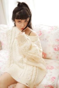 Cindy Lee,

                independent image 550125