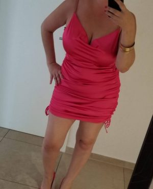 Nora,
                independent image 550372