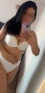 Liya,

                independent image 551154