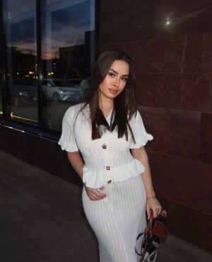 Milana,
                independent image 552318